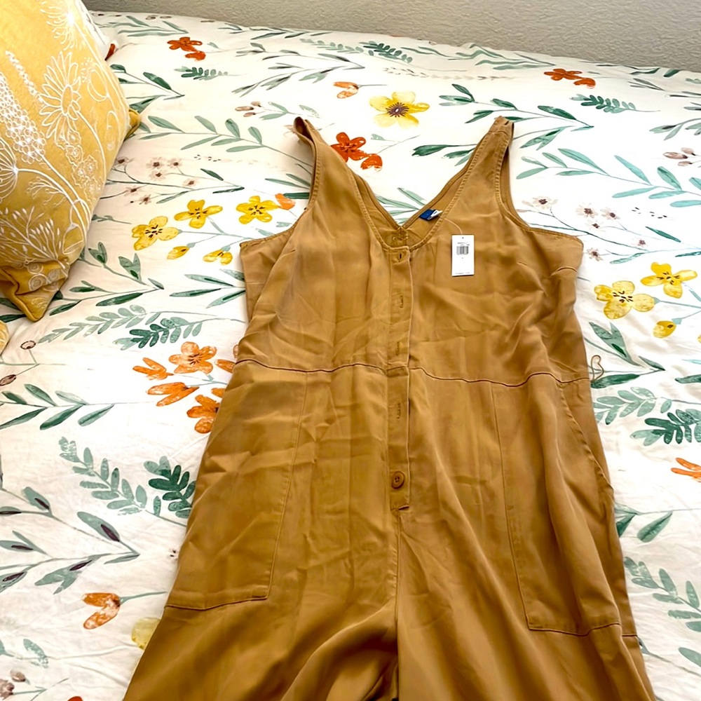 Brand new Old Navy super soft casual button up overalls